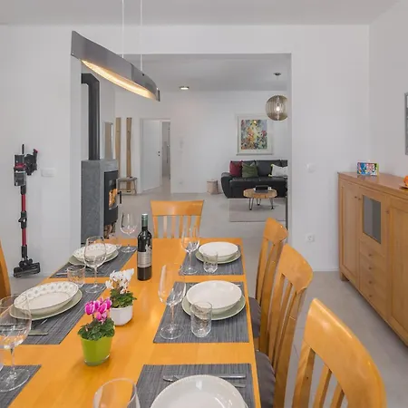 Hp Holiday home Buzinija